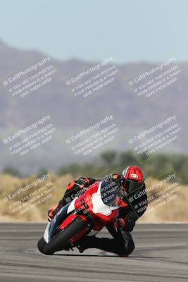 media/Oct-13-2025-Moto Forza (Mon) [[a66d839500]]/3-B Group/Session 3 (Turn 16)/